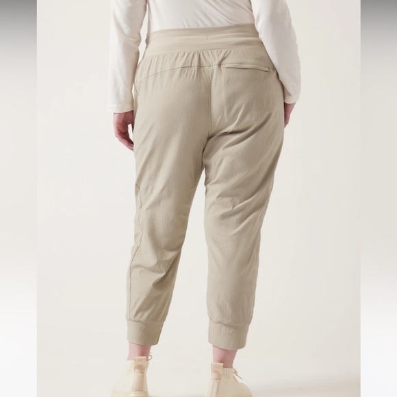 Athleta Pant Trouser Trekkie North Jogger Tan Neutral Hiking Climbing Abrasion - Picture 12 of 13